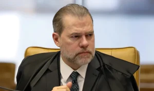 PF Pede Suspeição de Dias Toffoli no Caso Banco Master: Fachin Analisa Pedido Após Menção em Celular de Banqueiro