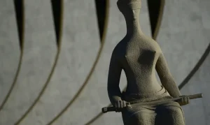 STF: Ministro André Mendonça autoriza PF a retomar investigações de fraudes no Banco Master e agilizar perícias