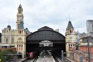 Estação da Luz vira palco de dança: Espetáculo ‘ELO’ promete conectar pessoas neste sábado