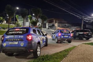 Foragido é preso e sete crianças são resgatadas em operação contra o tráfico em Itaquá