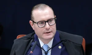 Zanin, do STF, Suspende Eleição Indireta para Governador do Rio e Pede Voto Direto em Reviravolta Jurídica