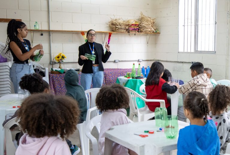 Meio Ambiente de Itaquá promove palestras sobre coleta seletiva e cooperativas de reciclagem