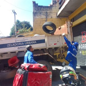 Zeladoria em foco: Prefeitura de Arujá amplia serviços de limpeza na região do Emília e Estância Pacaembu
