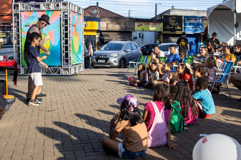 Circuito Sesc transforma Itaquá em palco cultural e reúne 1,5 mil pessoas