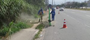 Zeladoria urbana amplia frentes de limpeza no Centro Residencial e em diversos pontos de Arujá