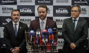 Brasil e EUA Unem Forças Contra Tráfico de Armas e Drogas com Acordo Inovador de Compartilhamento de Dados Aduaneiros