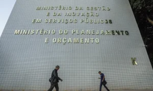 Governo Define Limites Severos para Gastos com Pessoal e Benefícios Fiscais a Partir de 2027 em Nova Regra Orçamentária
