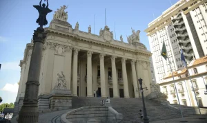 Justiça do Rio Mantém Eleição para Presidência da Alerj e Rejeita Liminar que Buscava Suspender Votação