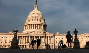 Guerra de Trump contra o Irã: Prazo de 60 dias sem aval do Congresso termina em 1º de maio, mas pode ser prorrogado