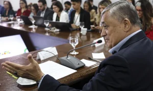 Ministro Guimarães descarta desoneração para compensar redução da jornada de trabalho e foca em diálogo com Congresso