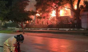 Incêndio em Restaurante de Edifício Histórico no Rio: Fritadeira Elétrica Causa Pânico no Touring Club
