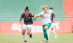 Palmeiras vira sobre o Fluminense com gol no último lance e assume vice-liderança do Brasileirão Feminino