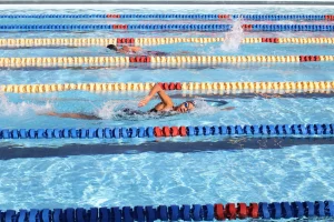 Natação Supera Corrida no Fortalecimento Cardíaco: Estudo da Unifesp Revela Benefícios Inéditos para o Coração