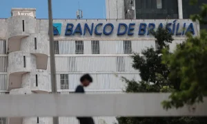BRB Cria Fundo Bilionário para Transferir Ativos do Banco Master Após Crise e Prisão de Executivo