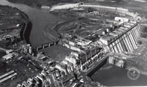 Ditadura Militar e a “Galinha dos Ovos de Ouro”: Como Recursos Públicos Criaram um Império de Ensino Privado