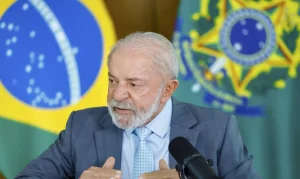 Lula: “Eles fizeram conosco, a gente vai fazer com eles”, diz sobre retaliação a agente dos EUA após expulsão de delegado brasileiro