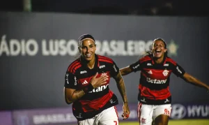 Flamengo goleia Vitória no Brasileirão Feminino e se aproxima da liderança; veja os detalhes da partida e a classificação atualizada