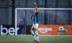 Golaços de Camila Pini garantem vitória do Grêmio Feminino sobre o Bahia e impulsionam posição no Brasileirão A1