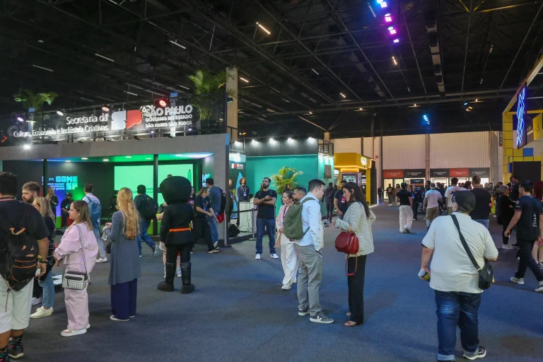 Gamescom LATAM 2024: Governo de SP recria São Paulo futurista em escape room interativo para gamers