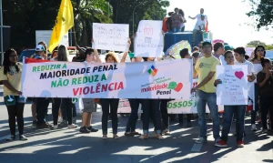 Redução da Maioridade Penal: CCJ da Câmara retoma debate sobre polêmica PEC 32/15, entenda os argumentos