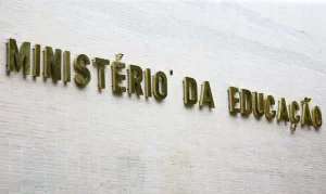 Formação de Professores a Distância: Desempenho 53,1% Inferior no Enade Gera Medidas Urgentes do MEC