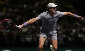 João Fonseca, craque brasileiro, pode encarar Djokovic em Roland Garros: veja o caminho do tenista em Paris