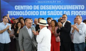 Lula cobra governador do RJ: “Prenda ladrões e milicianos” que comandaram o estado