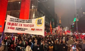 Ato na Avenida Paulista Pede Fim Imediato da Escala 6×1: Trabalhadores Exigem Mais Folgas e Menos Jornada Semanal