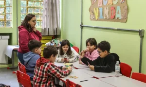Senado Aprova Política Nacional para Superdotados: O Que Muda Para Estudantes com Altas Habilidades e Superdotação (AH/SD)?