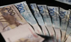 Superávit Primário de R$ 25,2 Bilhões em Abril: Governo Central Surpreende com Arrecadação Recorde e Aumento Real de 32,7%