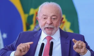 Lula cobra respeito dos EUA e rejeita interferência: “Não aceitamos ser tratados como moleques”