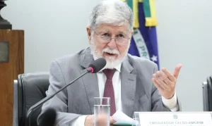 Celso Amorim: “Pretexto para Intervenção é Inaceitável” após EUA Classificarem Narcotraficantes Brasileiros como Terroristas