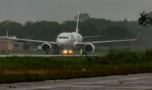 Governo prorroga por 2 meses descontos no querosene de aviação e biodiesel para conter alta de preços