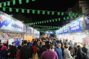 Festa das Nações começa com grande público no feriado de aniversário de Arujá