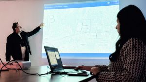 Prefeitura de Arujá  reúne taxistas para apresentar projetos de alterações na malha viária