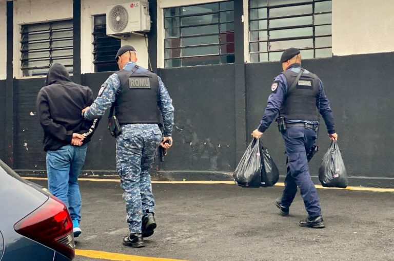 GCM de Itaquá prende suspeito por tráfico e apreende mais de 4,7 mil porções de drogas