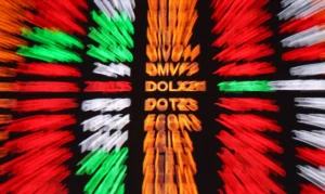 Bolsa de Valores Brasileira Sobe Forte e Dólar Recua Para R$ 5, Apesar de Tensão Comercial com os EUA