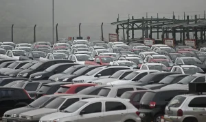 Venda de Carros Novos Dispara 15% em 2026: Híbridos e Elétricos Lideram Crescimento Impulsionado por Incentivos e Confiança do Consumidor