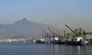 Superávit Comercial Brasileiro Dispara em Maio: Soja e Cobre Lideram Alta Histórica e Superam Expectativas de Mercado