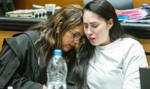 Monique Medeiros deixa prisão após perdão judicial por morte de Henry Borel, mas MP recorrerá da decisão