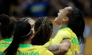 Brasil vira sobre os EUA em virada relâmpago e conquista 5ª vitória histórica em amistoso de futebol feminino