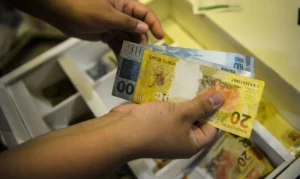 INPC em 4,42% em 12 Meses: Entenda o Que Isso Significa Para o Seu Salário e o Poder de Compra