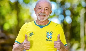 Lula pede à Seleção Brasileira de Futebol para ‘jogar com a alma’ na Copa do Mundo, focando em garra e vitória para o povo brasileiro