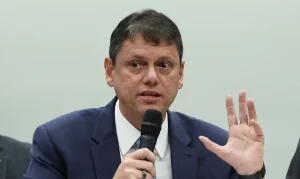 TCE-SP Aprova Contas de Tarcísio de 2025 com Ressalvas: Foco em Renúncias Fiscais e Fiscalização de Concessões