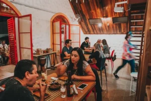 Turismo em SP: Setor de Gastronomia Impulsiona Crescimento com Mais de 350 Mil Empresas Ativas e Alta na Criação de Vagas