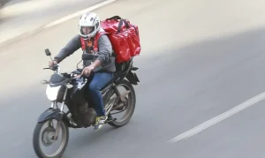 Supremo Decide Destino da Uberização: Julgamento Crucial sobre Vínculo Empregatício de Motoristas de Aplicativo Retoma no STF