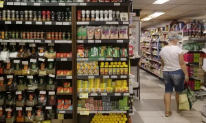 Indústria Alimentícia Lidera Geração de Empregos em 2024 no Brasil, IBGE Revela Dados Surpreendentes sobre o Setor