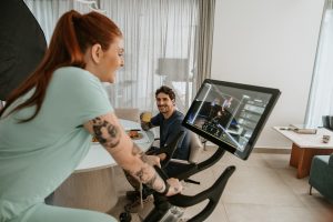 Treino em casa é tendência global e ganha cada vez mais adeptos no Brasil