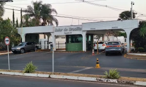 Alexandre de Moraes impede visita de Javier Milei a Bolsonaro, que cumpre pena em prisão domiciliar