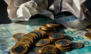 Economia Brasileira Surpreende em Maio: Consumo das Famílias Impulsiona Crescimento de 0,7% e Supera Expectativas